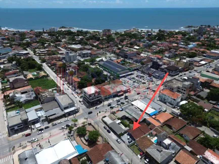 Foto 3 de Casa com 4 quartos à venda, 360m2 em Itapema do Norte, Itapoa - SC