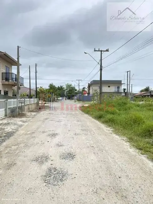 Foto 3 de Terreno / Lote à venda, 180m2 em Itapoa - SC