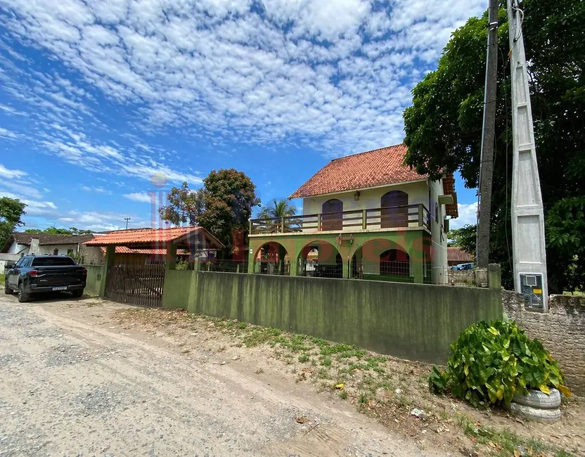 Foto 2 de Sobrado com 5 quartos à venda, 245m2 em Itapema do Norte, Itapoa - SC