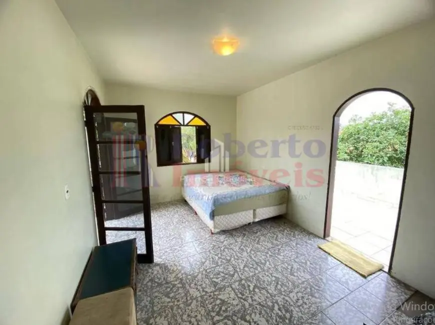 Foto 6 de Sobrado com 5 quartos à venda, 245m2 em Itapema do Norte, Itapoa - SC