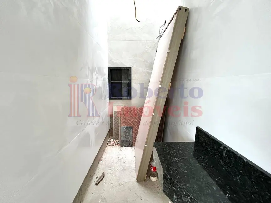 Sobrado com 3 quartos à venda, 384m2 em Itapoa - SC - imagem 6 Foto 6 de Sobrado com 3 quartos à venda, 384m2 em Itapoa - SC