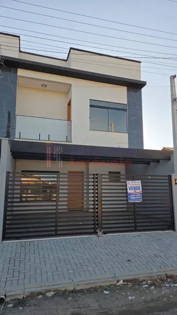 Sobrado com 3 quartos à venda, 384m2 em Itapoa - SC - imagem 1 Foto 1 de Sobrado com 3 quartos à venda, 384m2 em Itapoa - SC