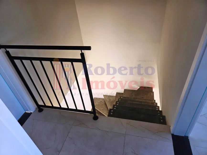 Foto 7 de Sobrado com 3 quartos à venda e para alugar, 176m2 em Itapoa - SC