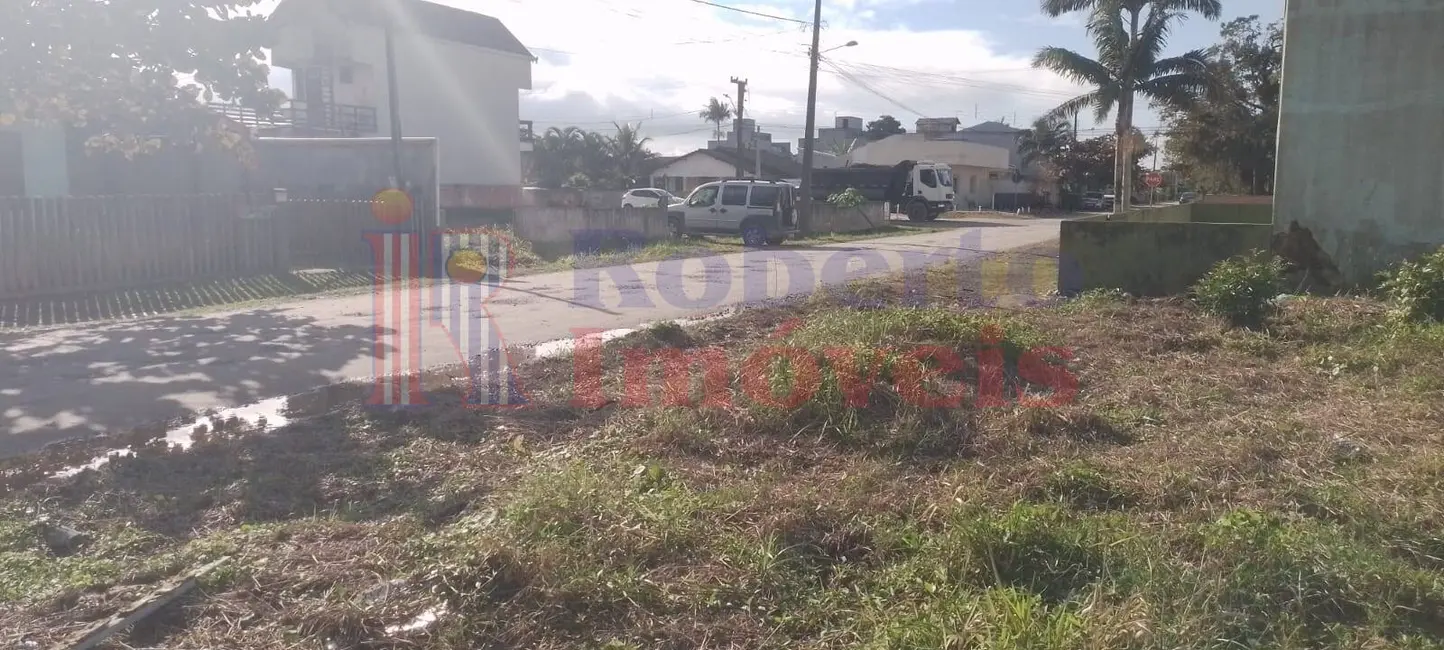 Foto 6 de Terreno / Lote à venda, 360m2 em Itapoa - SC