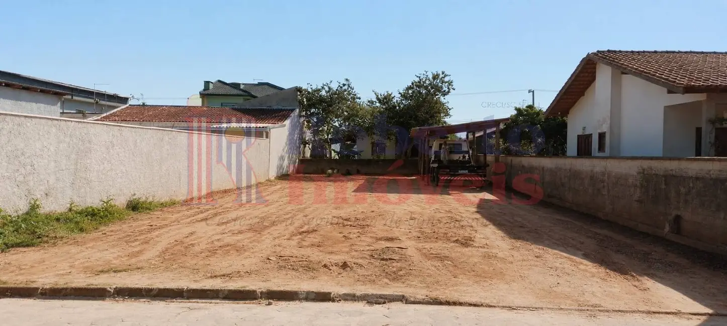 Foto 1 de Terreno / Lote à venda, 360m2 em Itapema do Norte, Itapoa - SC