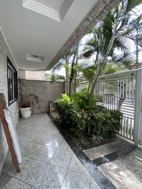 Foto 2 de Casa de Condomínio com 4 quartos à venda e para alugar, 320m2 em Rio De Janeiro - RJ