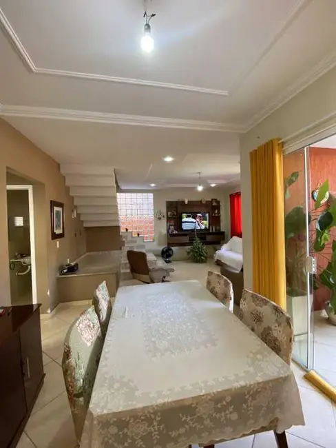 Casa de Condomínio com 3 quartos à venda, 250m2 em Rio De Janeiro - RJ - imagem 6 Foto 6 de Casa de Condomínio com 3 quartos à venda, 250m2 em Rio De Janeiro - RJ