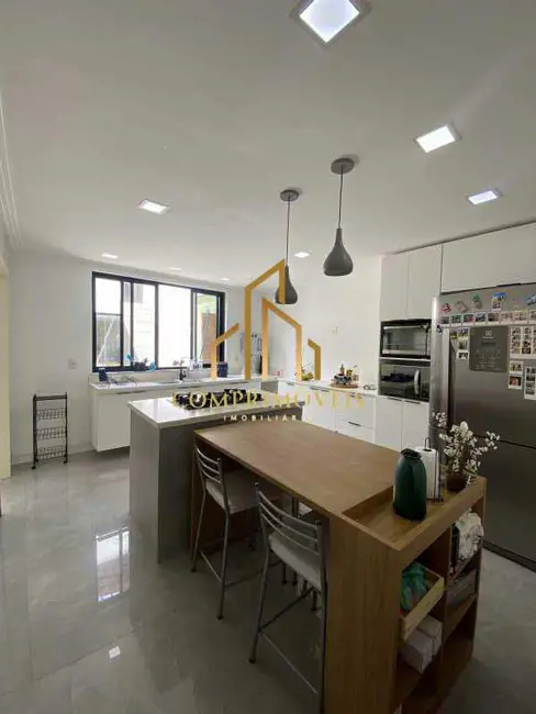 Foto 3 de Casa com 3 quartos à venda, 380m2 em Rio De Janeiro - RJ