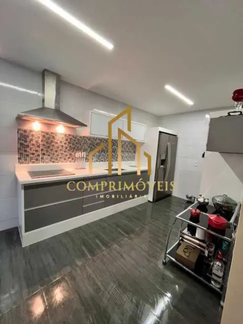 Casa de Condomínio com 3 quartos à venda, 206m2 em Rio De Janeiro - RJ - imagem 6 Foto 6 de Casa de Condomínio com 3 quartos à venda, 206m2 em Rio De Janeiro - RJ