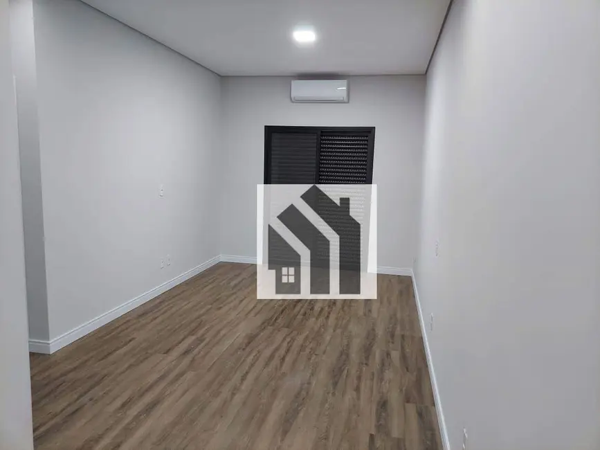 Casa de Condomínio com 3 quartos à venda, 360m2 em Swiss Park, Campinas - SP - imagem 5 Foto 5 de Casa de Condomínio com 3 quartos à venda, 360m2 em Swiss Park, Campinas - SP