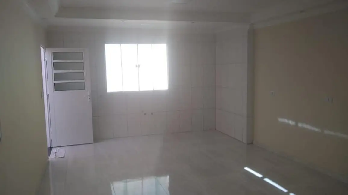 Sobrado com 3 quartos à venda, 150m2 em Jardim Varan, Suzano - SP - imagem 8 Foto 8 de Sobrado com 3 quartos à venda, 150m2 em Jardim Varan, Suzano - SP