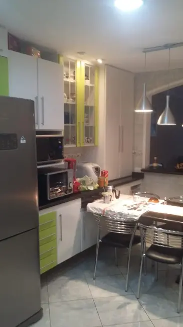 Sobrado com 2 quartos à venda, 23000m2 em Ribeirao Pires - SP - imagem 5 Foto 5 de Sobrado com 2 quartos à venda, 23000m2 em Ribeirao Pires - SP