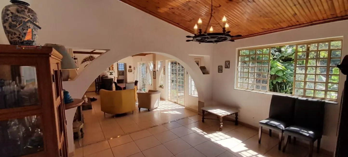 Chácara com 5 quartos à venda, 2400m2 em Socorro - SP - imagem 6 Foto 6 de Chácara com 5 quartos à venda, 2400m2 em Socorro - SP