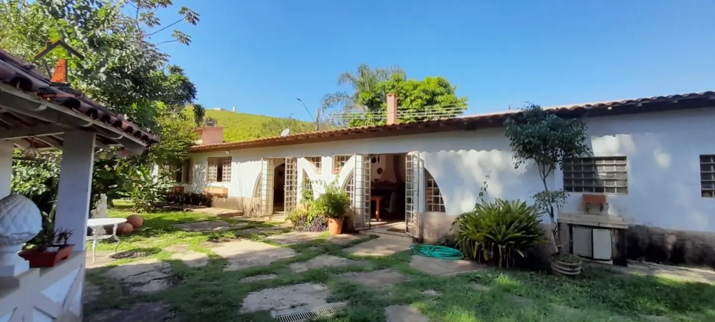 Chácara com 5 quartos à venda, 2400m2 em Socorro - SP - imagem 2 Foto 2 de Chácara com 5 quartos à venda, 2400m2 em Socorro - SP