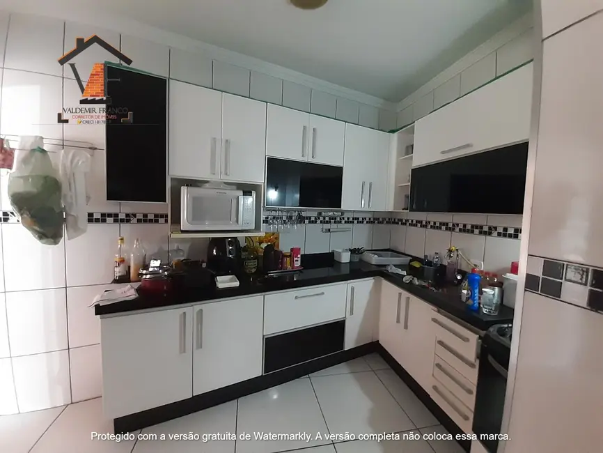 Sobrado com 3 quartos à venda, 250m2 em Jardim Cruzeiro, Maua - SP - imagem 6 Foto 6 de Sobrado com 3 quartos à venda, 250m2 em Jardim Cruzeiro, Maua - SP