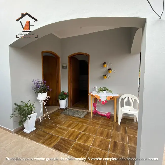 Foto 9 de Casa com 4 quartos à venda, 255m2 em Socorro - SP