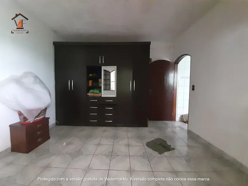 Foto 5 de Sobrado com 4 quartos à venda, 200m2 em Vila Correia, Maua - SP