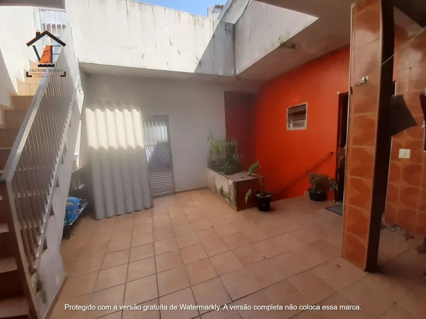 Sobrado com 3 quartos à venda, 271m2 em Jardim Itapark, Maua - SP - imagem 3 Foto 3 de Sobrado com 3 quartos à venda, 271m2 em Jardim Itapark, Maua - SP