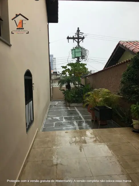 Sobrado com 4 quartos à venda, 250m2 em Vila Nossa Senhora das Vitórias, Maua - SP - imagem 3 Foto 3 de Sobrado com 4 quartos à venda, 250m2 em Vila Nossa Senhora das Vitórias, Maua - SP