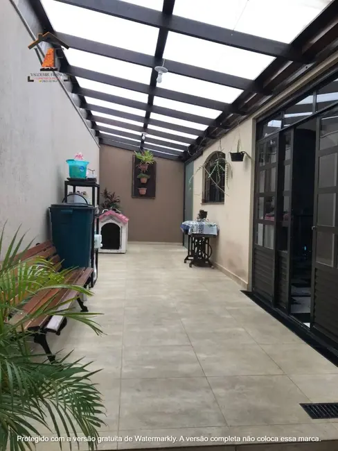 Sobrado com 4 quartos à venda, 250m2 em Vila Nossa Senhora das Vitórias, Maua - SP - imagem 4 Foto 4 de Sobrado com 4 quartos à venda, 250m2 em Vila Nossa Senhora das Vitórias, Maua - SP