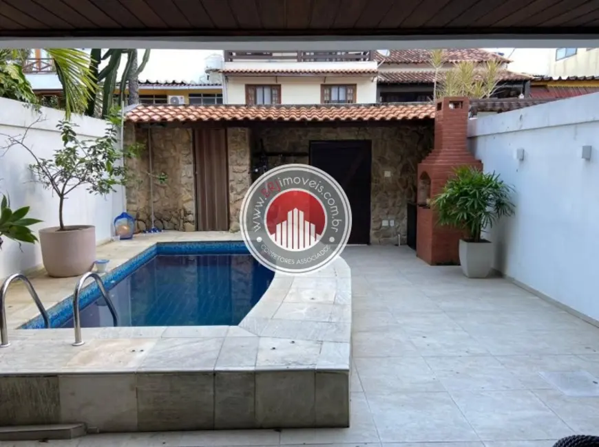 Foto 1 de Casa com 4 quartos à venda, 172m2 em Barra da Tijuca, Rio De Janeiro - RJ