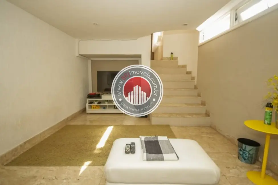 Casa com 4 quartos à venda, 750m2 em Barra da Tijuca, Rio De Janeiro - RJ - imagem 8 Foto 8 de Casa com 4 quartos à venda, 750m2 em Barra da Tijuca, Rio De Janeiro - RJ