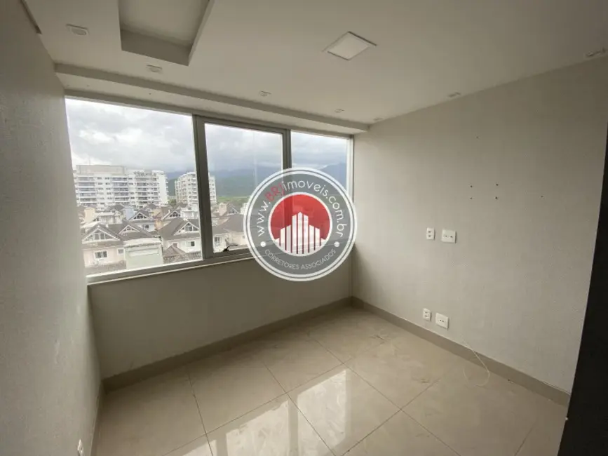 Sala Comercial à venda, 24m2 em Recreio dos Bandeirantes, Rio De Janeiro - RJ - imagem 7 Foto 7 de Sala Comercial à venda, 24m2 em Recreio dos Bandeirantes, Rio De Janeiro - RJ