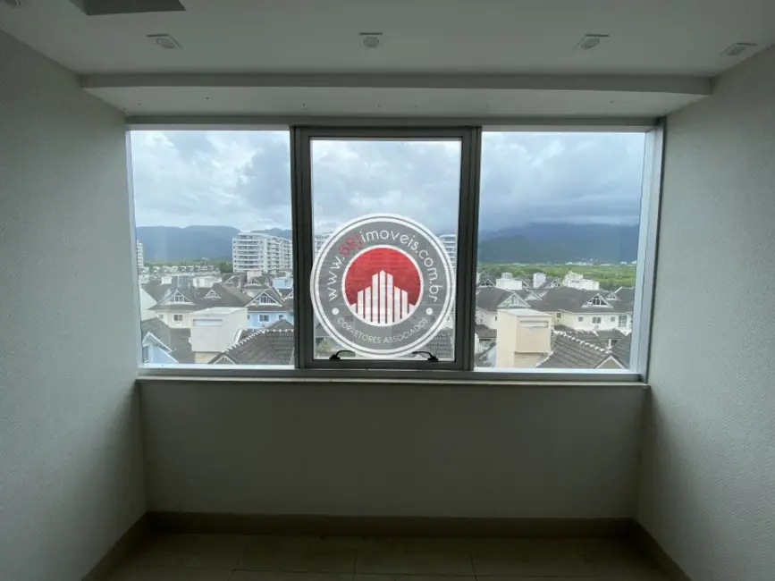 Sala Comercial à venda, 24m2 em Recreio dos Bandeirantes, Rio De Janeiro - RJ - imagem 8 Foto 8 de Sala Comercial à venda, 24m2 em Recreio dos Bandeirantes, Rio De Janeiro - RJ
