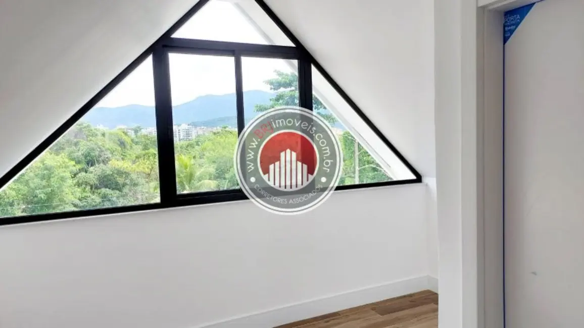 Foto 3 de Casa com 4 quartos à venda, 310m2 em Recreio dos Bandeirantes, Rio De Janeiro - RJ