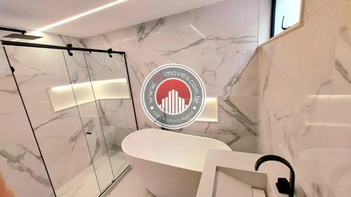 Foto 5 de Casa com 4 quartos à venda, 310m2 em Recreio dos Bandeirantes, Rio De Janeiro - RJ