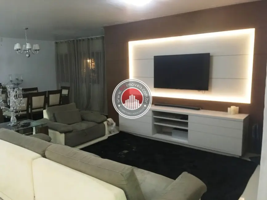 Casa com 6 quartos à venda, 612m2 em Jacarepaguá, Rio De Janeiro - RJ - imagem 5 Foto 5 de Casa com 6 quartos à venda, 612m2 em Jacarepaguá, Rio De Janeiro - RJ