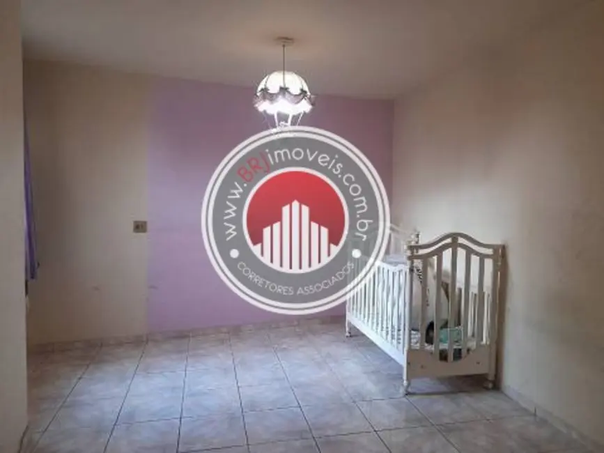 Casa com 4 quartos à venda, 400m2 em Centro, Nilopolis - RJ - imagem 4 Foto 4 de Casa com 4 quartos à venda, 400m2 em Centro, Nilopolis - RJ