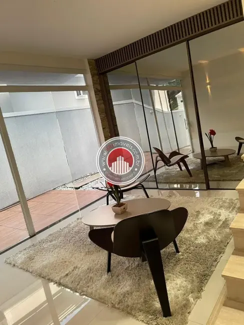 Casa com 6 quartos à venda, 1250m2 em Anil, Rio De Janeiro - RJ - imagem 7 Foto 7 de Casa com 6 quartos à venda, 1250m2 em Anil, Rio De Janeiro - RJ