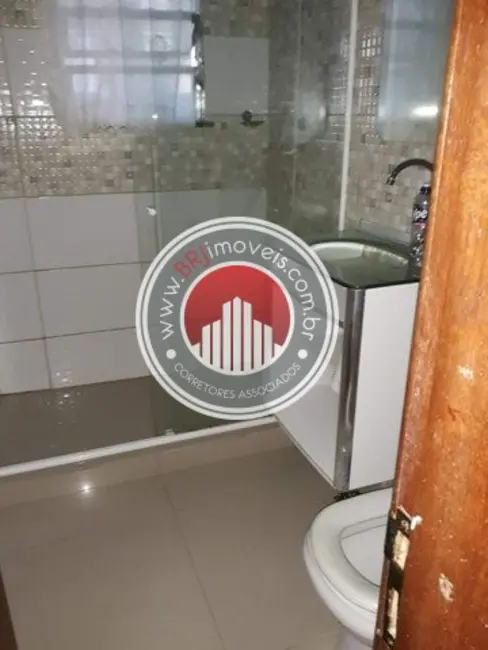 Foto 2 de Casa com 2 quartos à venda, 200m2 em Realengo, Rio De Janeiro - RJ
