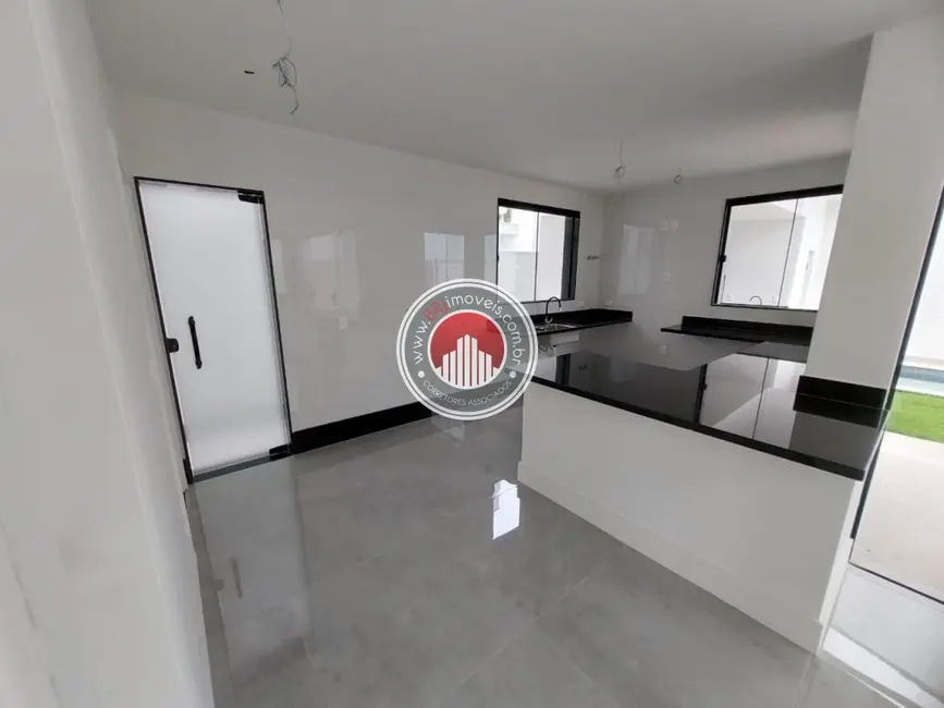 Casa com 5 quartos à venda, 350m2 em Recreio dos Bandeirantes, Rio De Janeiro - RJ - imagem 6 Foto 6 de Casa com 5 quartos à venda, 350m2 em Recreio dos Bandeirantes, Rio De Janeiro - RJ