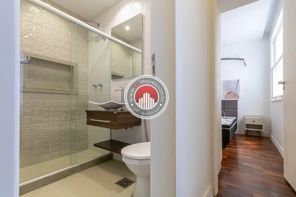 Foto 4 de Apartamento com 2 quartos à venda, 80m2 em Copacabana, Rio De Janeiro - RJ