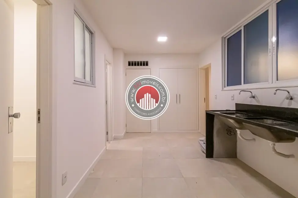 Foto 9 de Apartamento com 4 quartos à venda, 330m2 em Copacabana, Rio De Janeiro - RJ