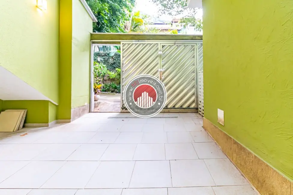 Casa com 4 quartos à venda, 595m2 em Humaitá, Rio De Janeiro - RJ - imagem 5 Foto 5 de Casa com 4 quartos à venda, 595m2 em Humaitá, Rio De Janeiro - RJ