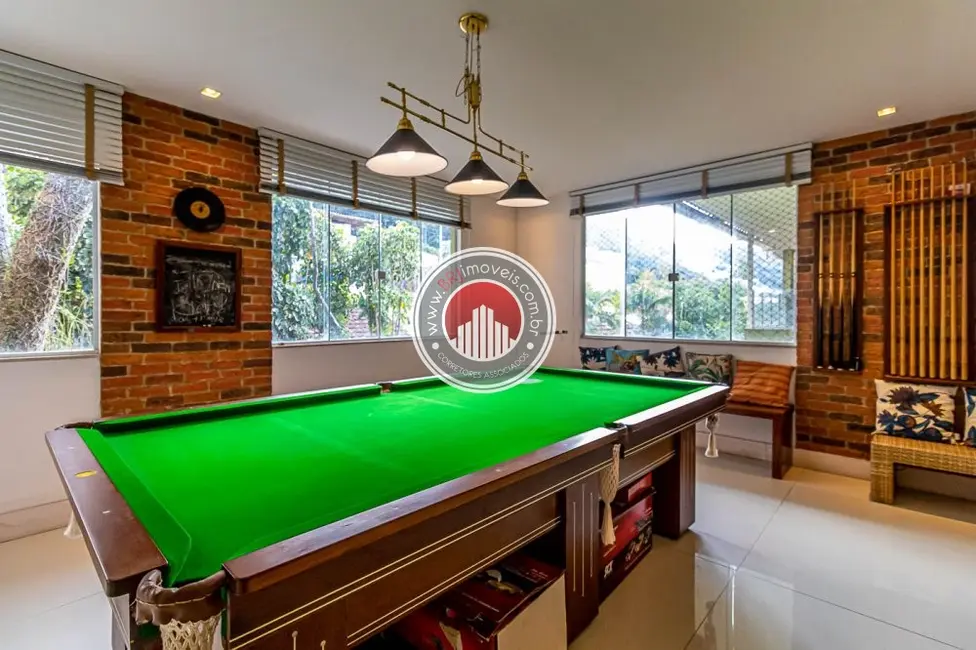 Casa com 4 quartos à venda, 595m2 em Humaitá, Rio De Janeiro - RJ - imagem 9 Foto 9 de Casa com 4 quartos à venda, 595m2 em Humaitá, Rio De Janeiro - RJ