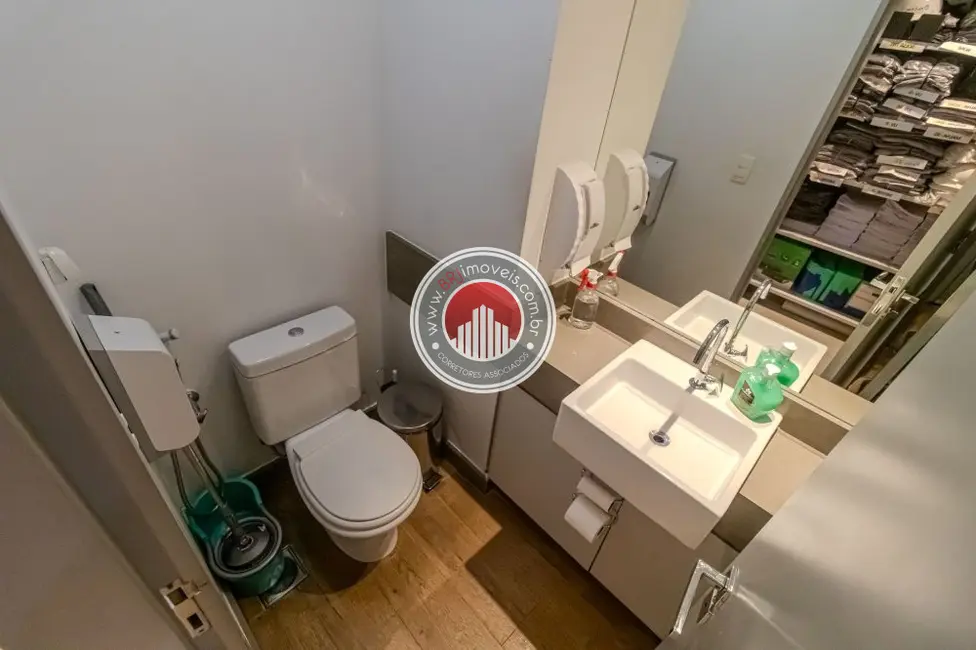 Sala Comercial à venda, 46m2 em Rio De Janeiro - RJ - imagem 4 Foto 4 de Sala Comercial à venda, 46m2 em Rio De Janeiro - RJ
