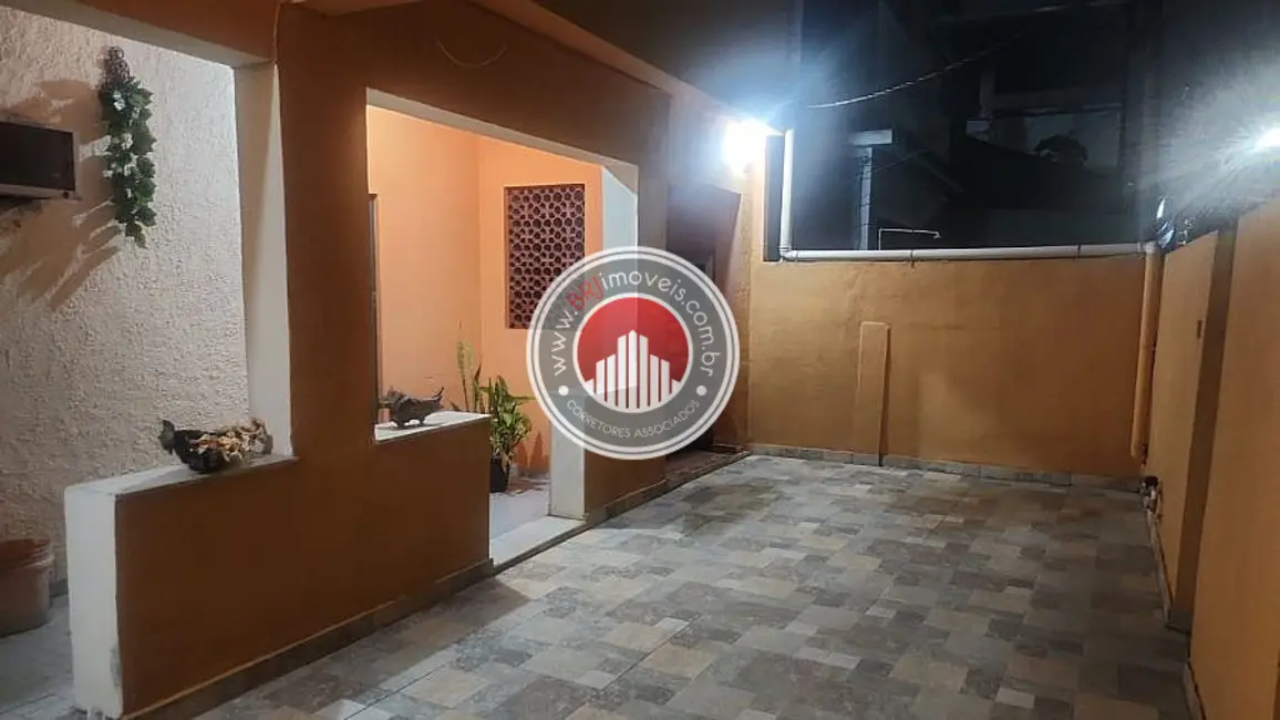 Foto 3 de Casa com 3 quartos à venda, 243m2 em Santa Eugênia, Nova Iguacu - RJ