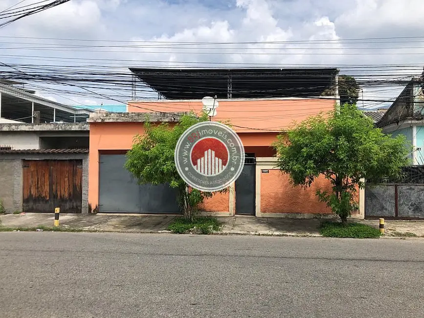 Foto 1 de Casa com 3 quartos à venda, 243m2 em Santa Eugênia, Nova Iguacu - RJ