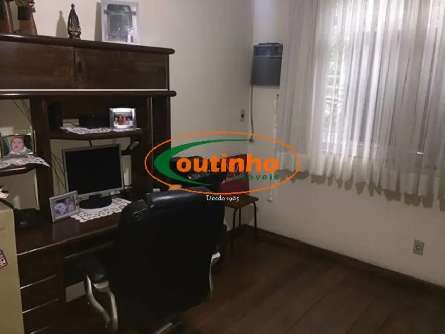 Casa com 5 quartos à venda, 287m2 em Tijuca, Rio De Janeiro - RJ - imagem 8 Foto 8 de Casa com 5 quartos à venda, 287m2 em Tijuca, Rio De Janeiro - RJ