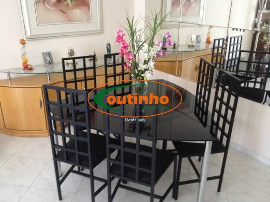 Foto 2 de Apartamento com 2 quartos à venda, 99m2 em Tijuca, Rio De Janeiro - RJ