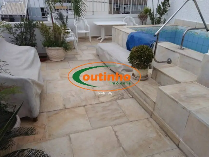Apartamento com 3 quartos à venda, 160m2 em Tijuca, Rio De Janeiro - RJ - imagem 2 Foto 2 de Apartamento com 3 quartos à venda, 160m2 em Tijuca, Rio De Janeiro - RJ