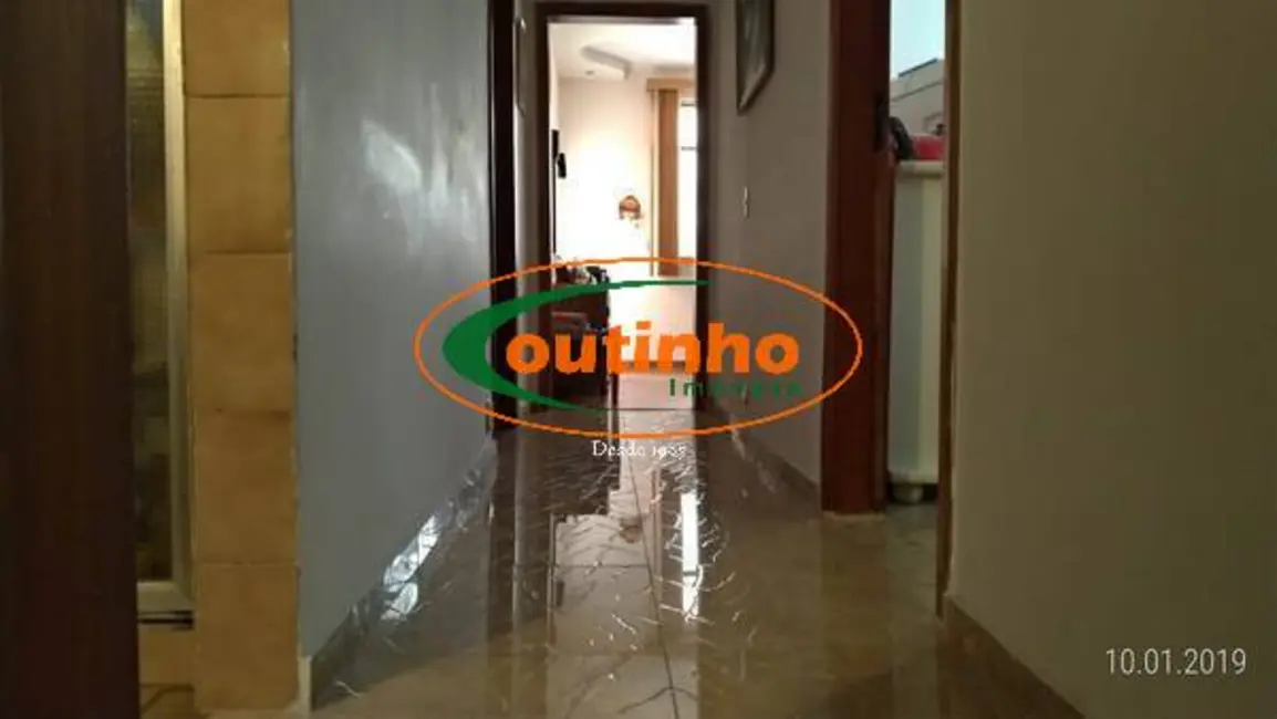 Casa com 4 quartos à venda, 250m2 em Vila Isabel, Rio De Janeiro - RJ - imagem 5 Foto 5 de Casa com 4 quartos à venda, 250m2 em Vila Isabel, Rio De Janeiro - RJ