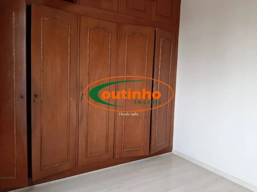 Apartamento com 3 quartos à venda, 87m2 em Tijuca, Rio De Janeiro - RJ - imagem 6 Foto 6 de Apartamento com 3 quartos à venda, 87m2 em Tijuca, Rio De Janeiro - RJ