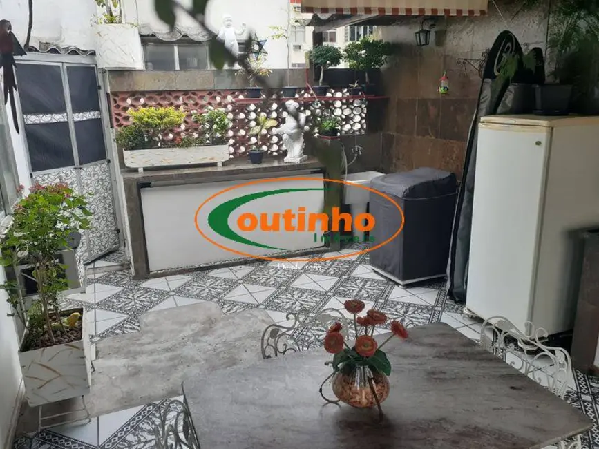 Cobertura com 4 quartos à venda, 150m2 em Tijuca, Rio De Janeiro - RJ - imagem 4 Foto 4 de Cobertura com 4 quartos à venda, 150m2 em Tijuca, Rio De Janeiro - RJ