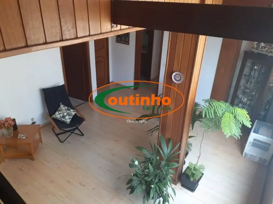 Cobertura com 4 quartos à venda, 150m2 em Tijuca, Rio De Janeiro - RJ - imagem 6 Foto 6 de Cobertura com 4 quartos à venda, 150m2 em Tijuca, Rio De Janeiro - RJ