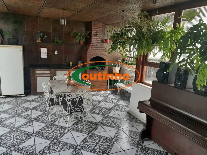 Cobertura com 4 quartos à venda, 150m2 em Tijuca, Rio De Janeiro - RJ - imagem 3 Foto 3 de Cobertura com 4 quartos à venda, 150m2 em Tijuca, Rio De Janeiro - RJ